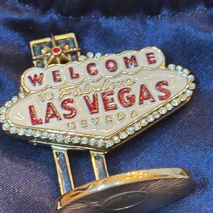 🐈‍⬛ Estee Lauder “VIVA LAS VEGAS” Beyond Paradise solid perfume compact NWT